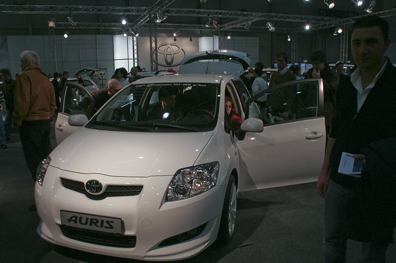 Toyota Auris front