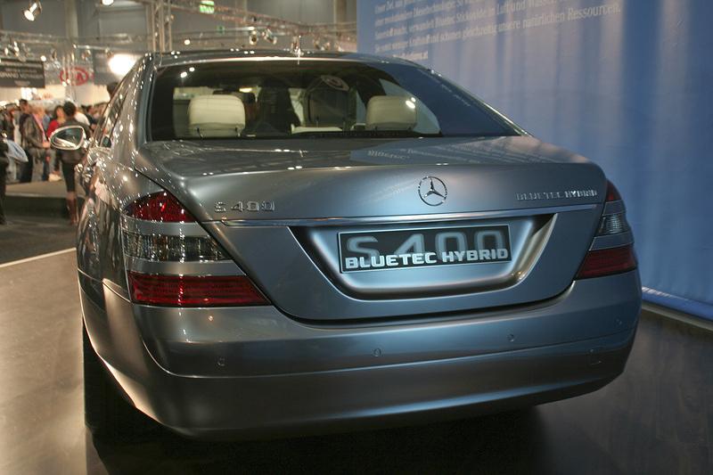 Mercedes S400 Bluetec Hybrid rear