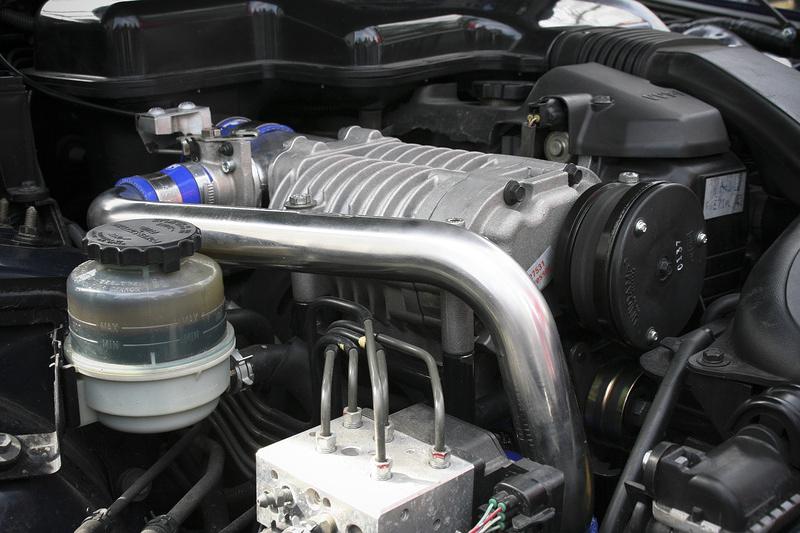 TTE Supercharger in Dr. Lexus' IS200 side