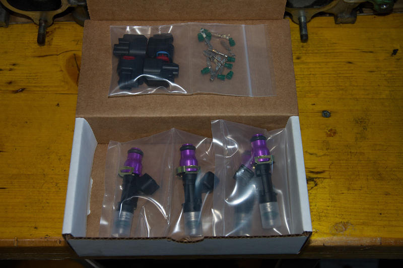 Injectors with clips & pins