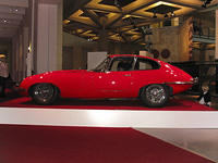 Jaguar E-Type side