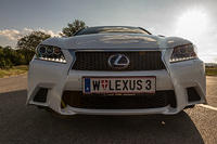 Lexus GS 450h front