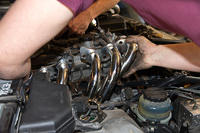 Installing the stainless-steel exhaust manifold
